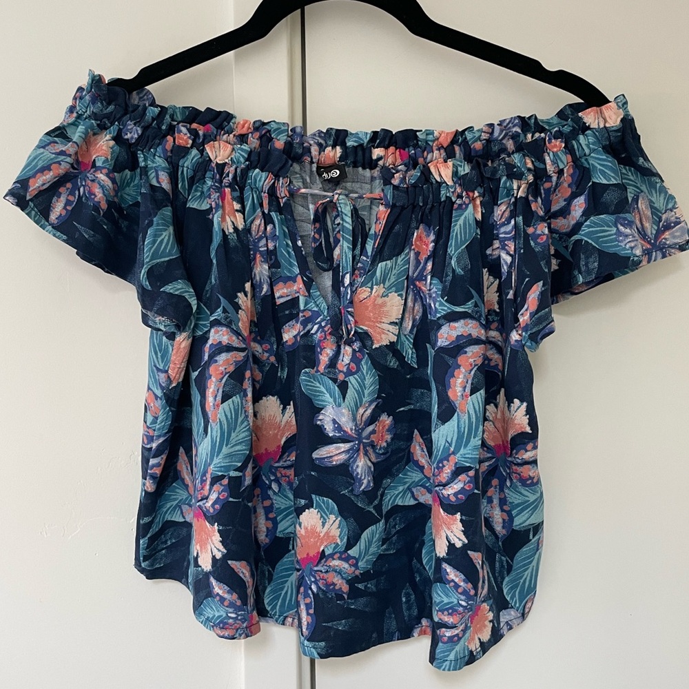 Rip Curl off the shoulder floral crop top
